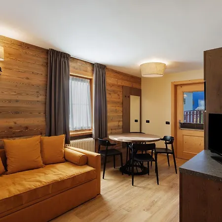 Chalet Elma - *