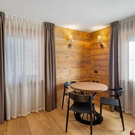 Chalet Elma - *
